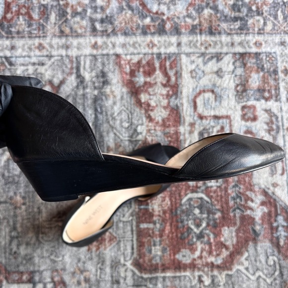 Nine West Women Black Leather Peep Toe Wedge Low/Flat Heels Size 8.5 Wedding - Picture 6 of 11